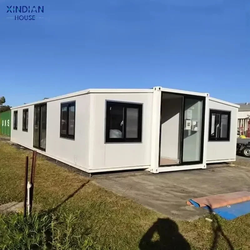 Expandable UK Container Villa – Durable Mobile Outdoor Living & Accommodation